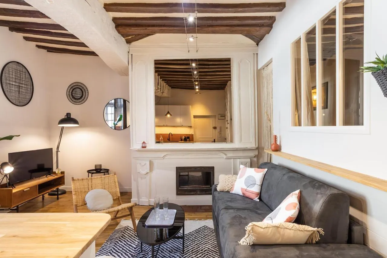 Apartment L'Atelier Des Lices - Charmant T1 Bis Au Coeur Du Centre Historique Rennes