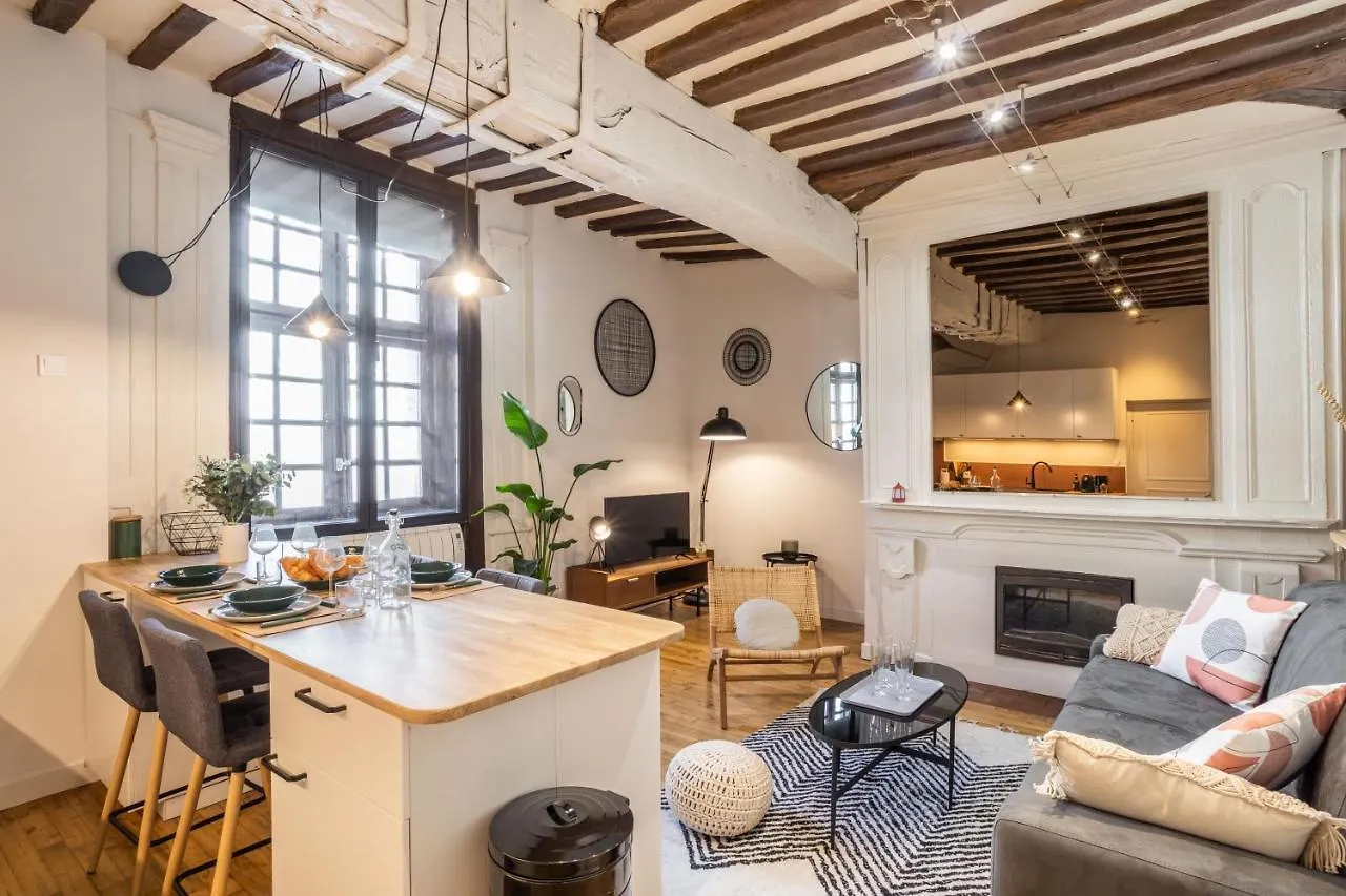 L'Atelier Des Lices - Charmant T1 Bis Au Coeur Du Centre Historique Rennes Apartment