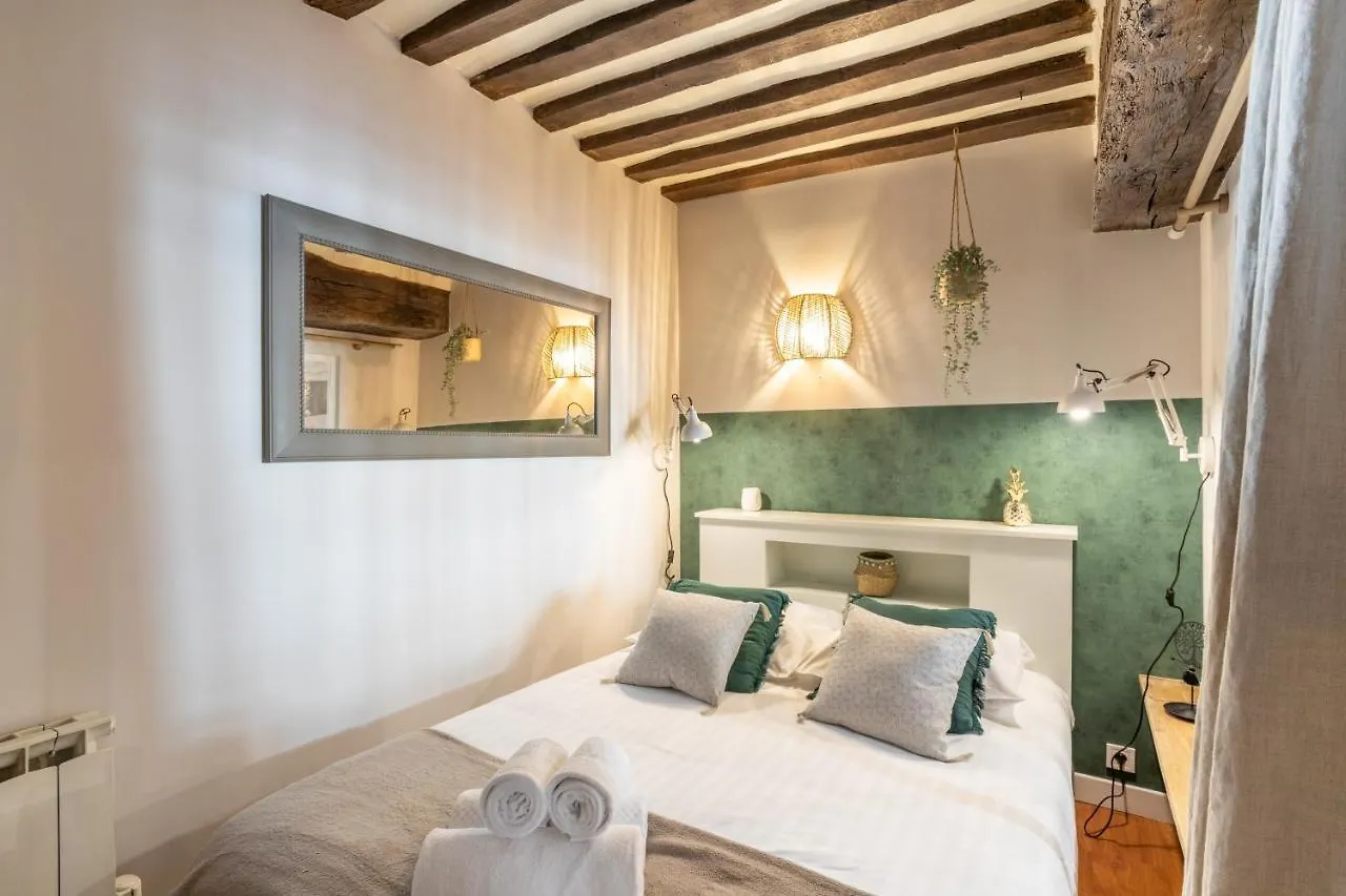 L'Atelier Des Lices - Charmant T1 Bis Au Coeur Du Centre Historique Rennes Apartment
